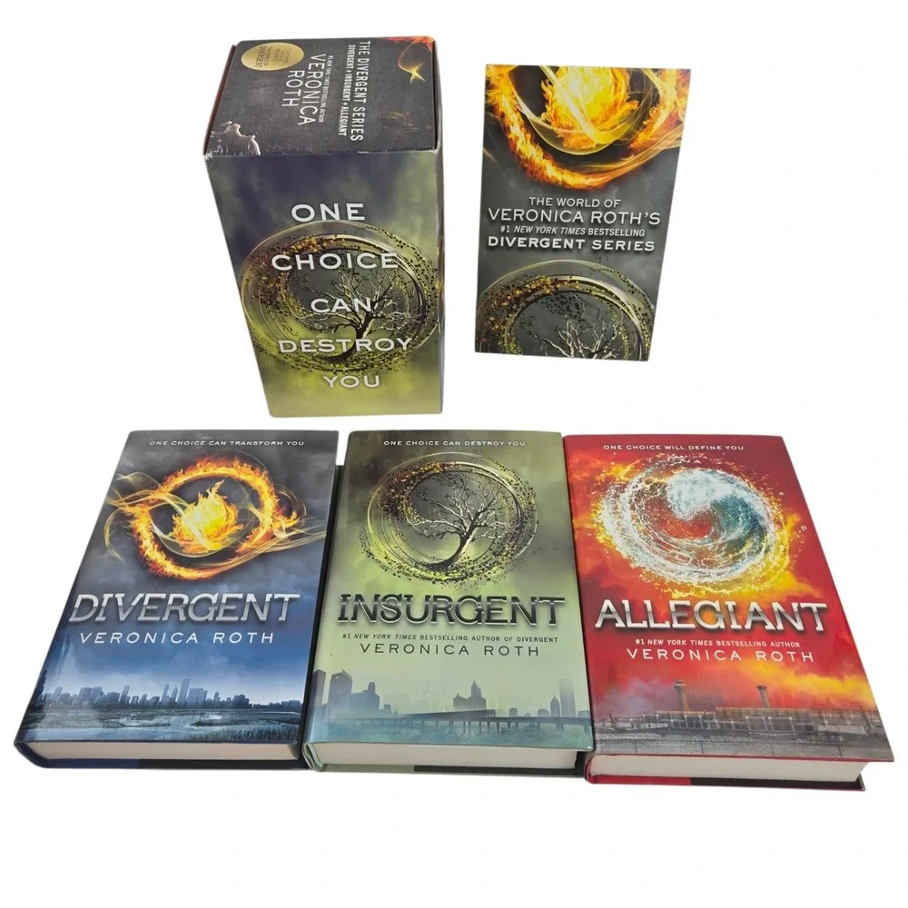 Divergent Series 3-Book Hardcover Box Set Complete Trilogy Bonus Booklet Roth
